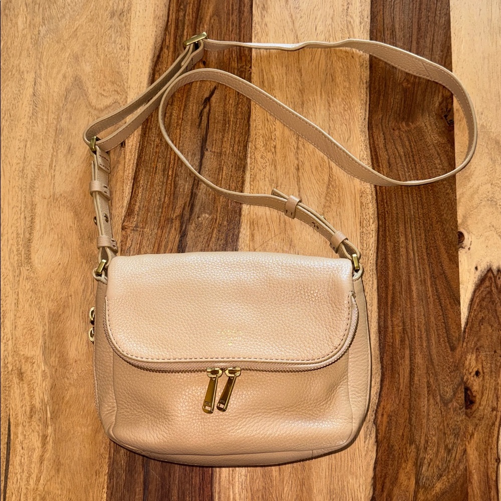 NWOT Fossil Preston Tan Leather Small Crossbody Bag - Picture 2 of 10
